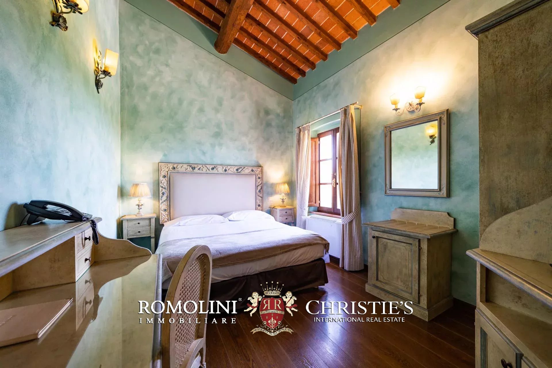 14 Bedroom Villa/Townhouse's Image 79