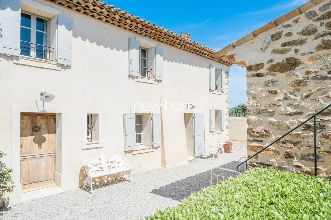 Ancienne ferme de 1850 avec vue panoramique à Tanneron! Un véritable rêve provençal
