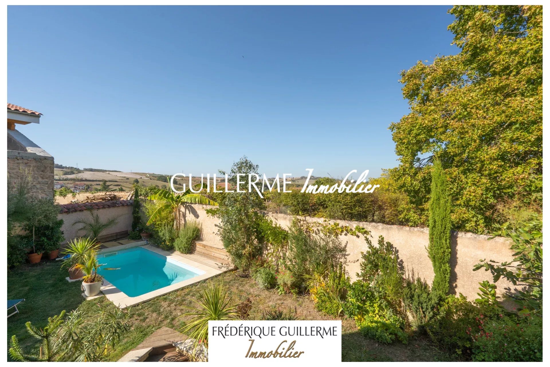 Sous Offre / Ancienne maison rÃ©novÃ©e au cÅur de Lentilly