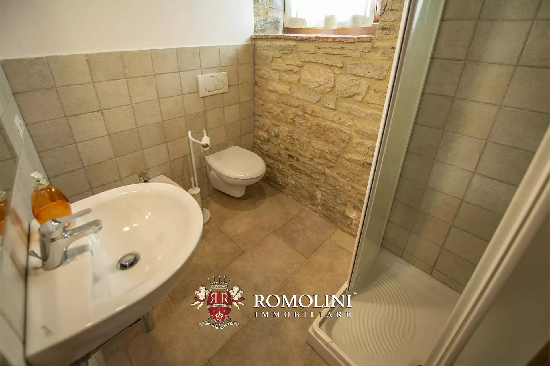 11 Bedroom Villa/Townhouse's Image 32