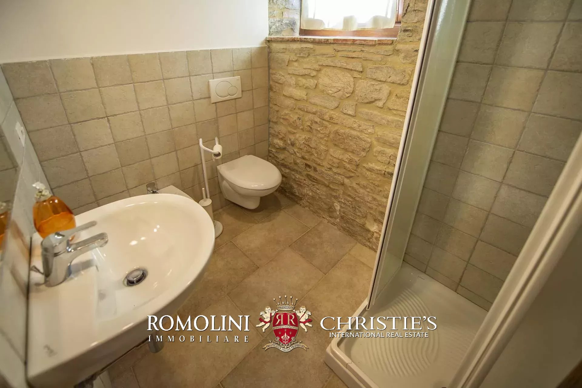 11 Bedroom Villa/Townhouse's Image 32