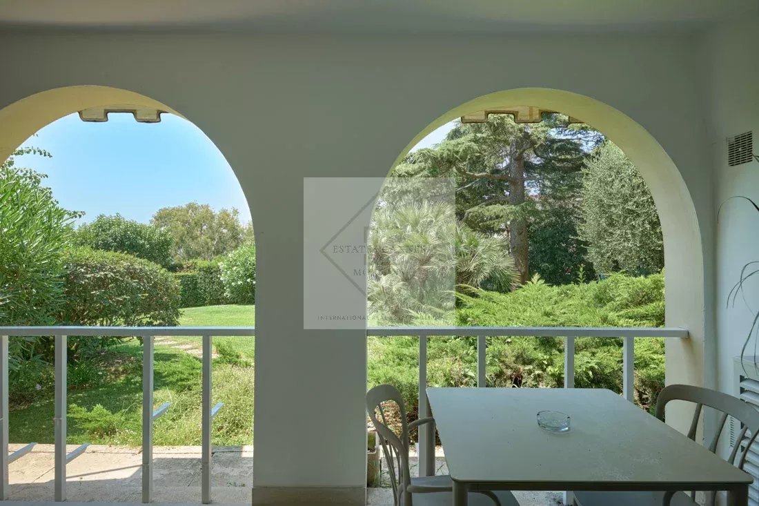 CANNES Californie - Élégant 2 pièces rénové avec vue mer et jardin — photo 2
