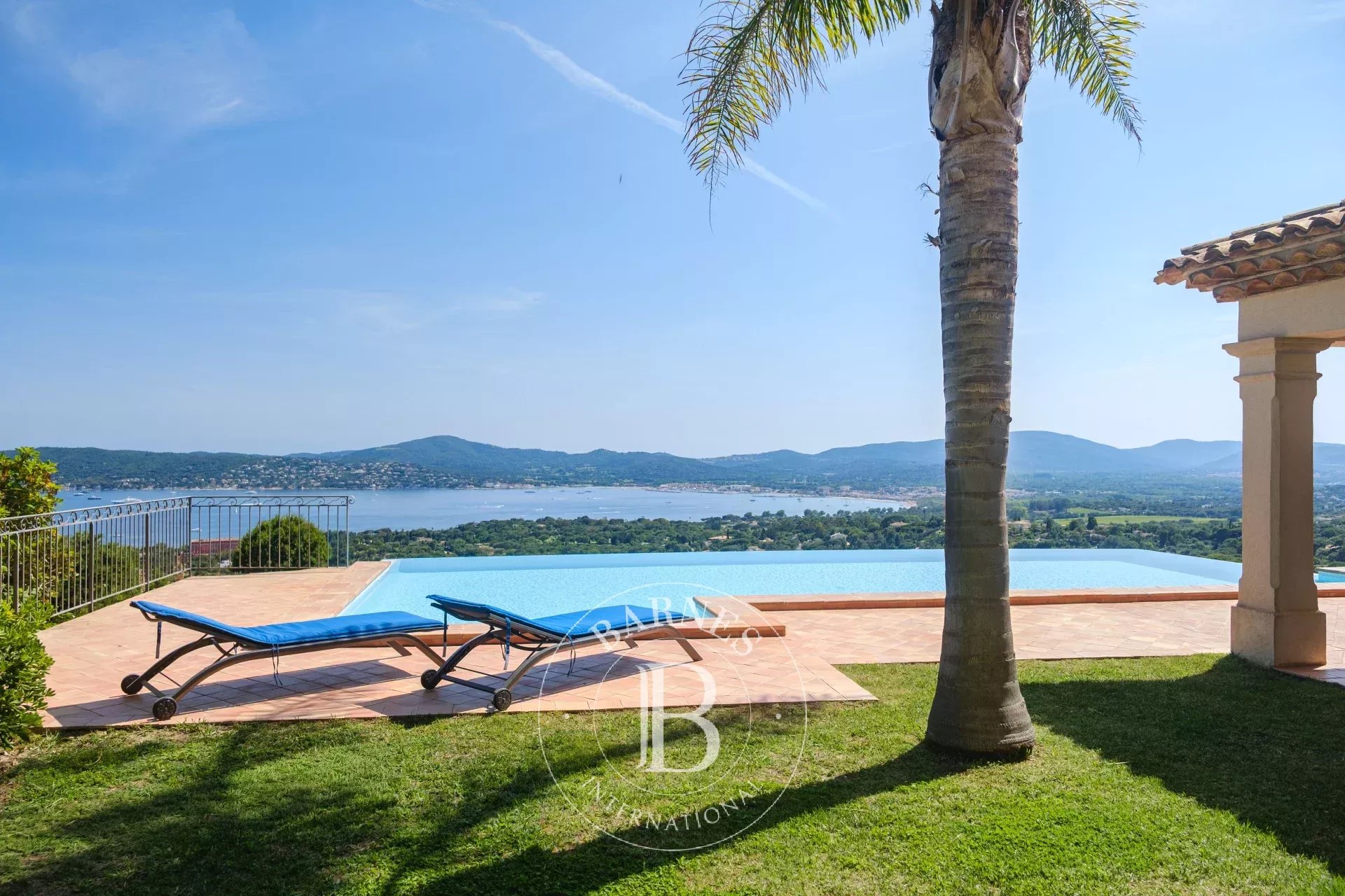 Villa Grimaud  -  ref 87077751 (picture 1)