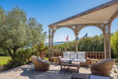 Luxury Seafront Villa Grimaud: A 12-Bedroom Family Estate in Beauvallon — photo 6 of 7