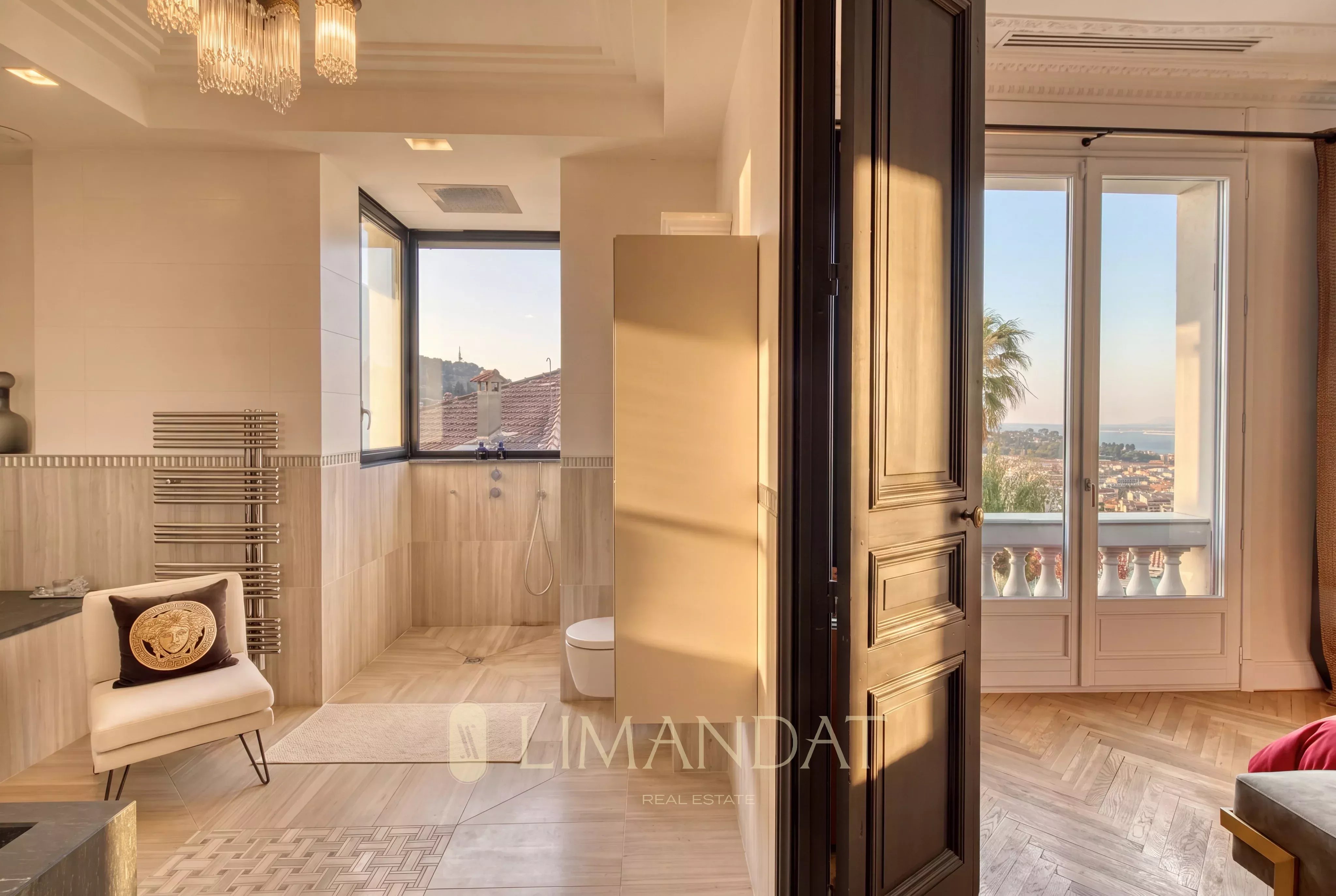 Location longue durée | Nice – Villa Belle Époque 5 suites, vue mer, piscine chauffée, jardin luxuriant