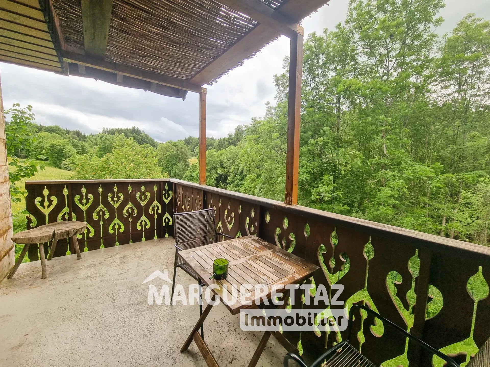 Chalet 97m² avec studio sur 796m² terrain - BOGEVE