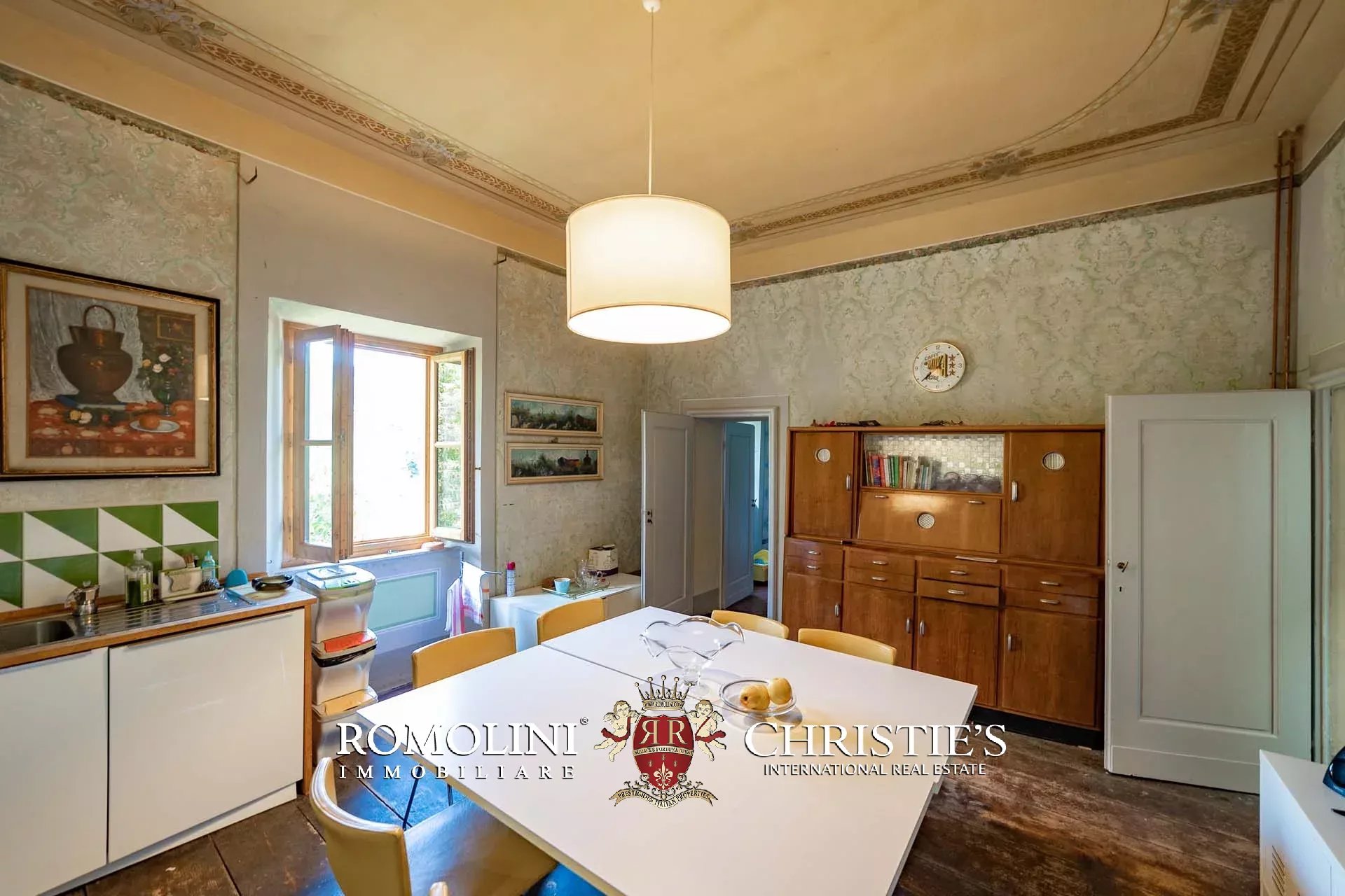 11 Bedroom Villa/Townhouse's Image 96