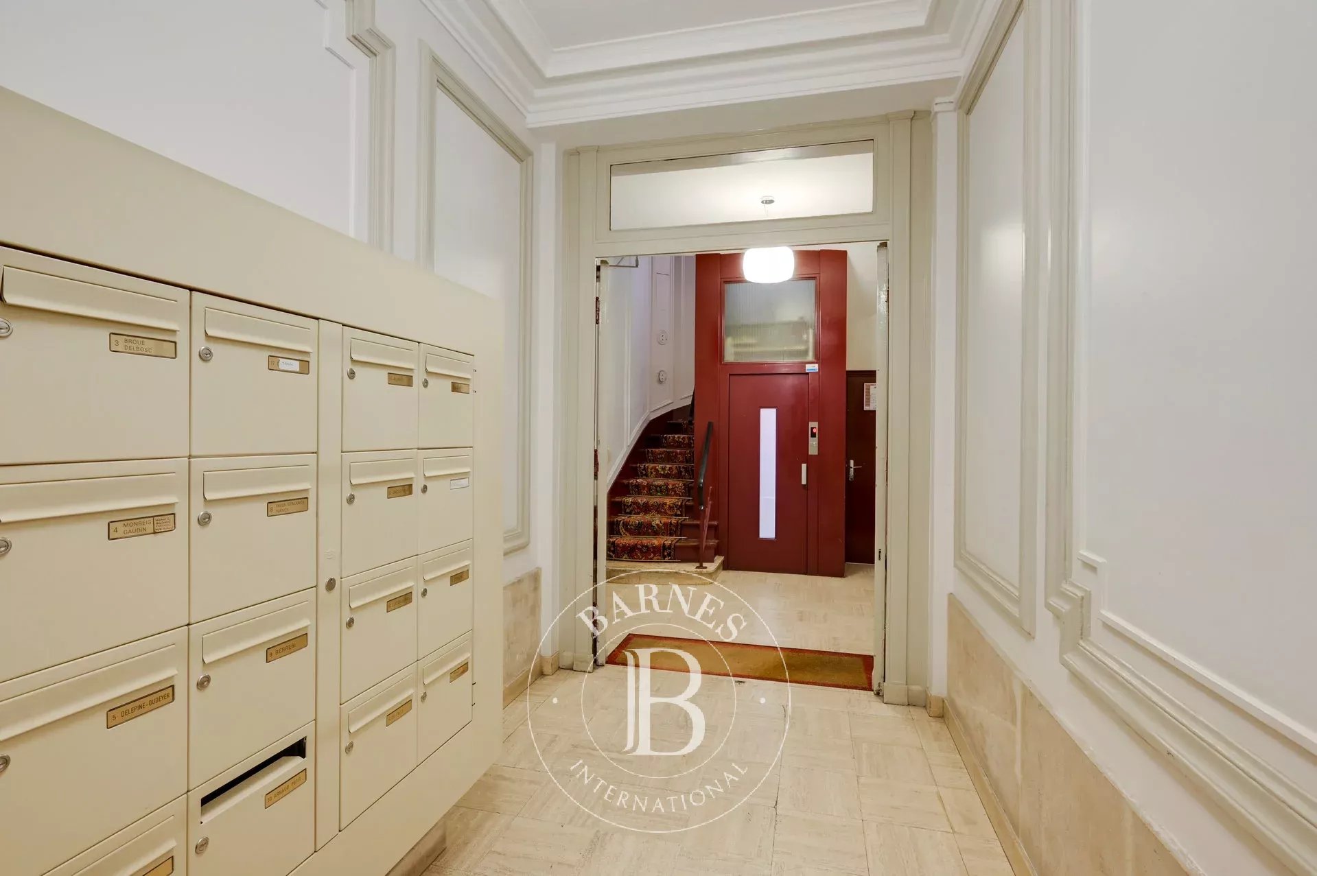 Apartment - Paris 6 - Rue Littré - top floor - unobstructed view - picture 11