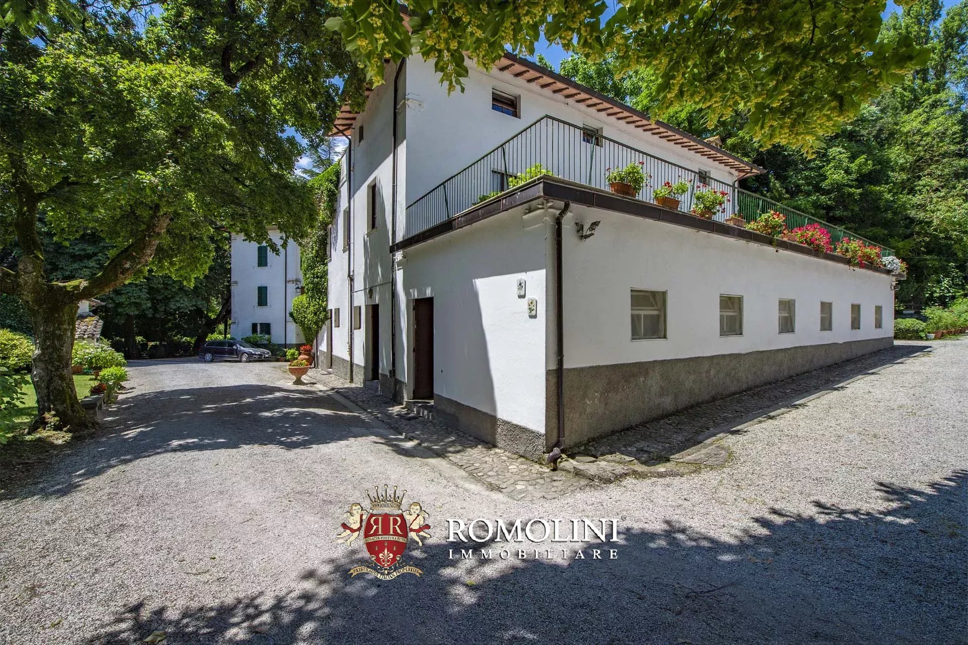 33 Bedroom Villa/Townhouse's Image 14
