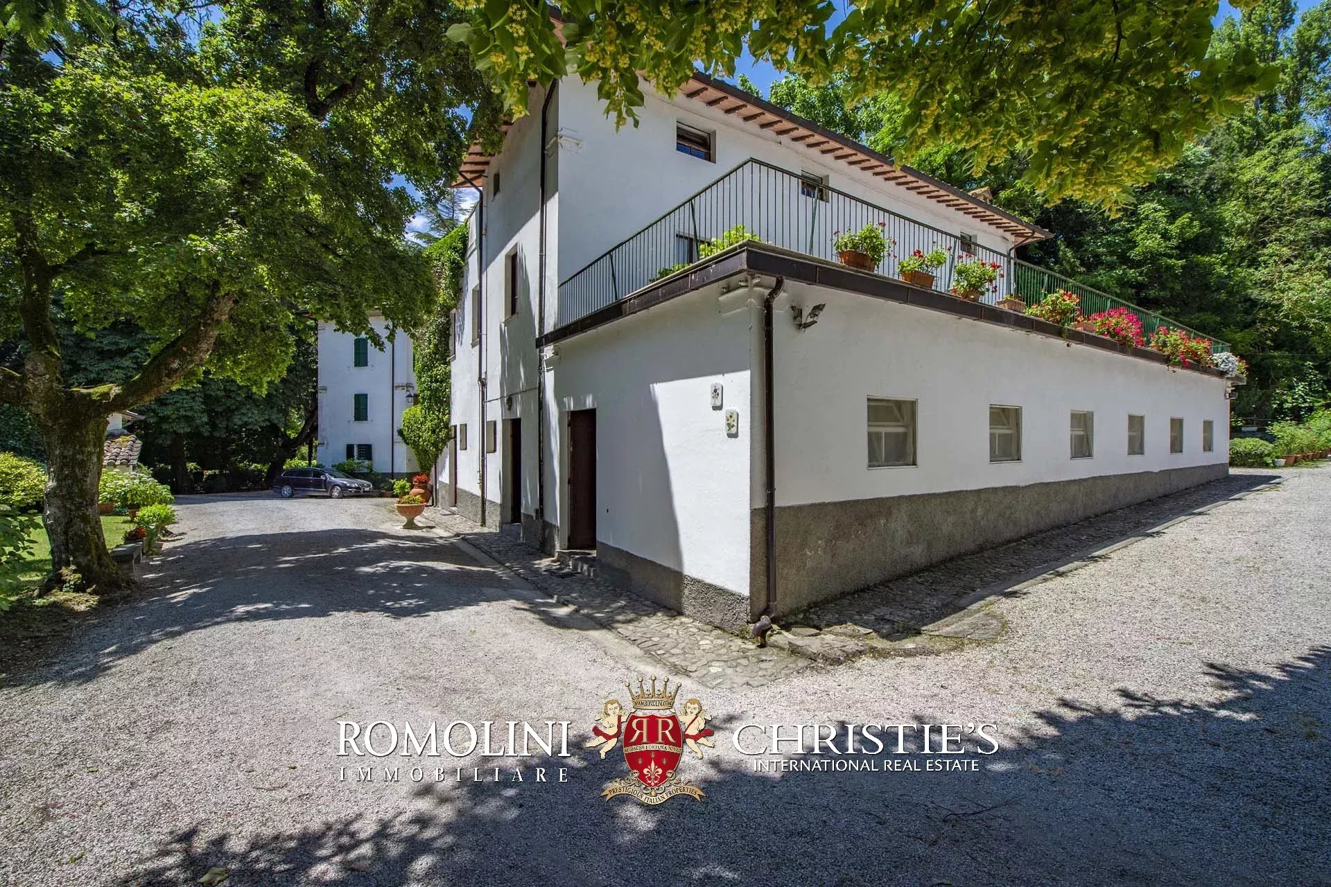 33 Bedroom Villa/Townhouse's Image 14