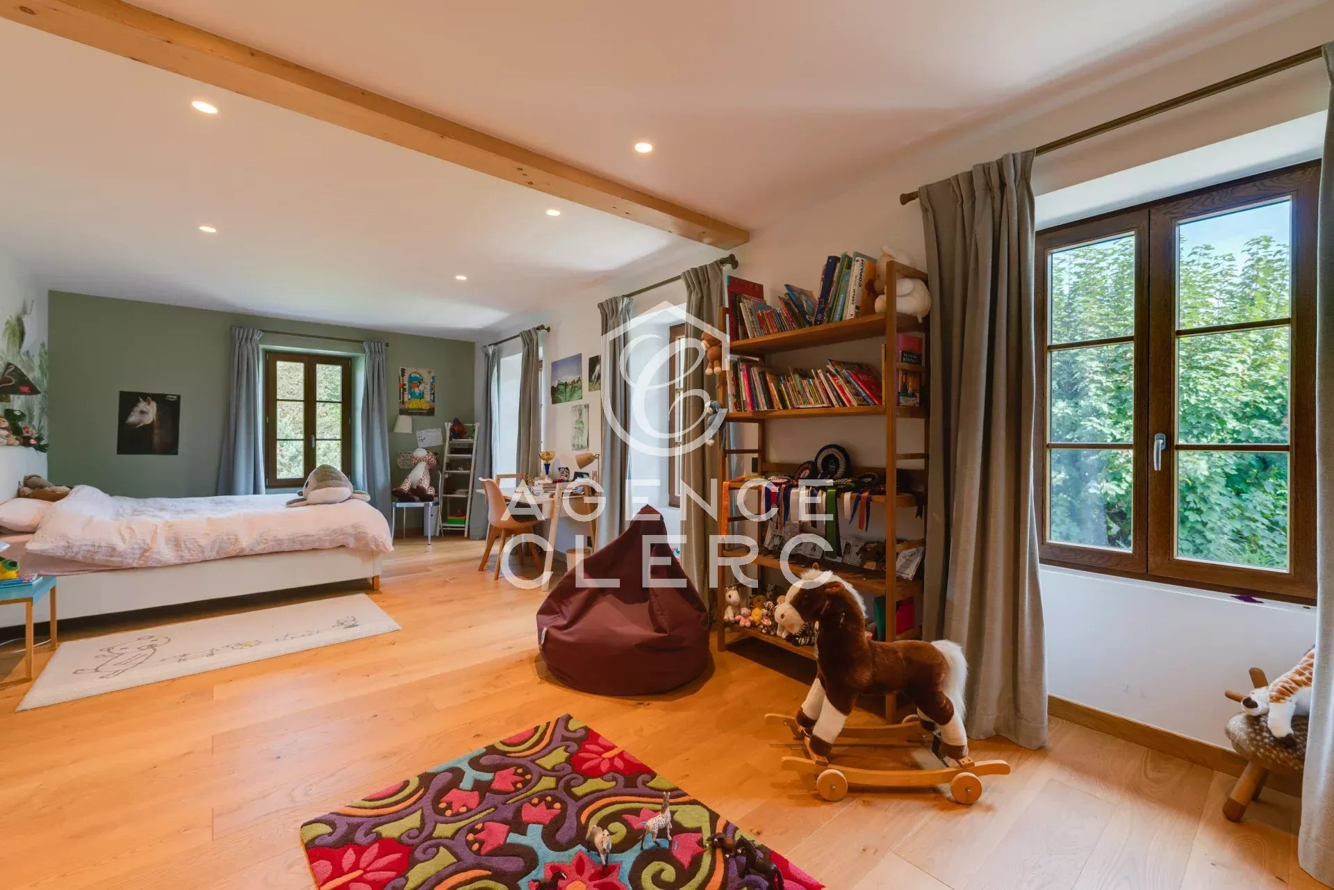 6 Bedroom Villa/Townhouse's Image 16