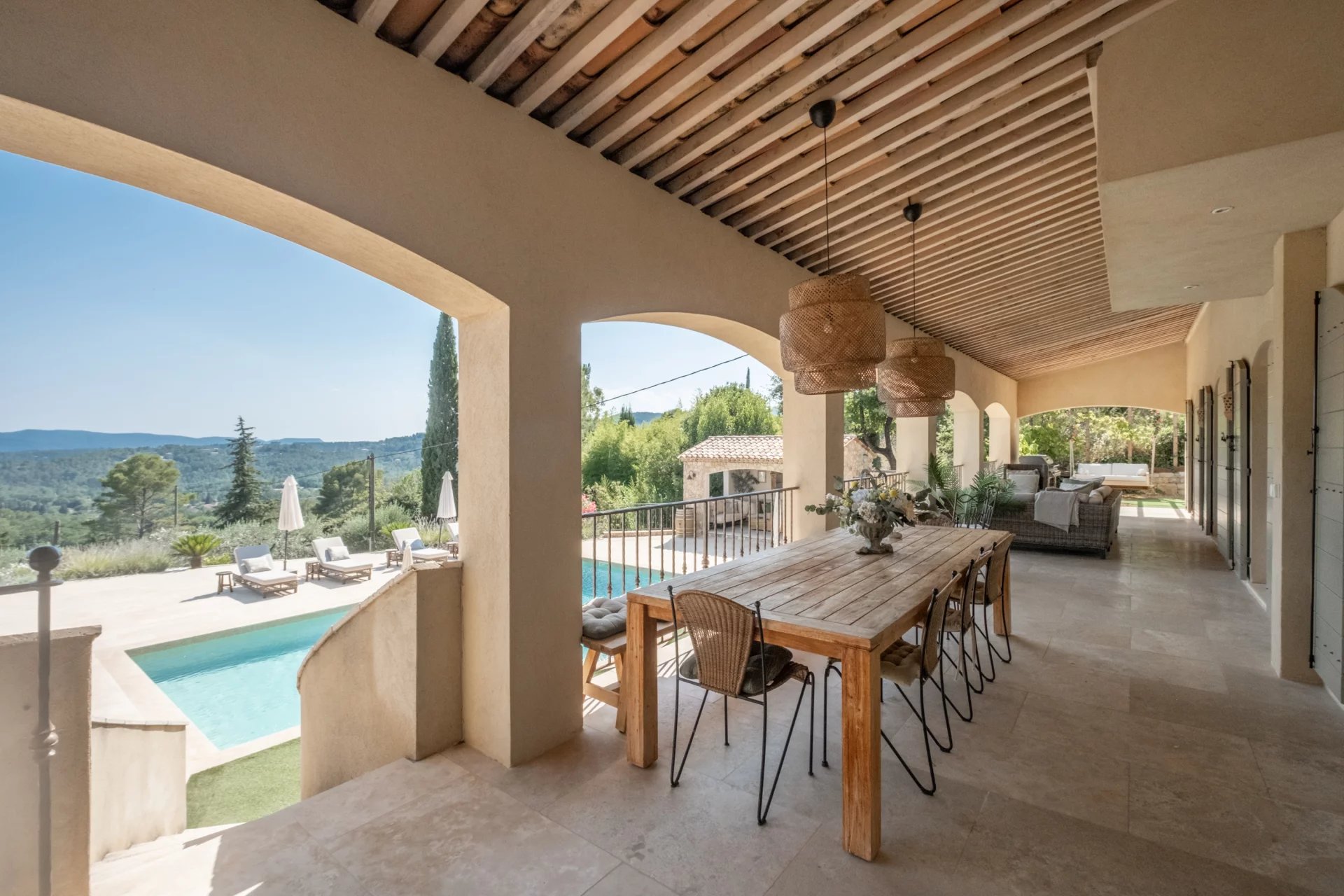 Provencal villa with pool - Seillans