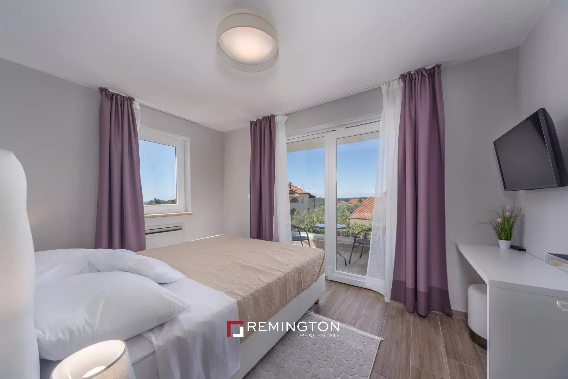 6 Bedroom Villa/Townhouse's Image 8
