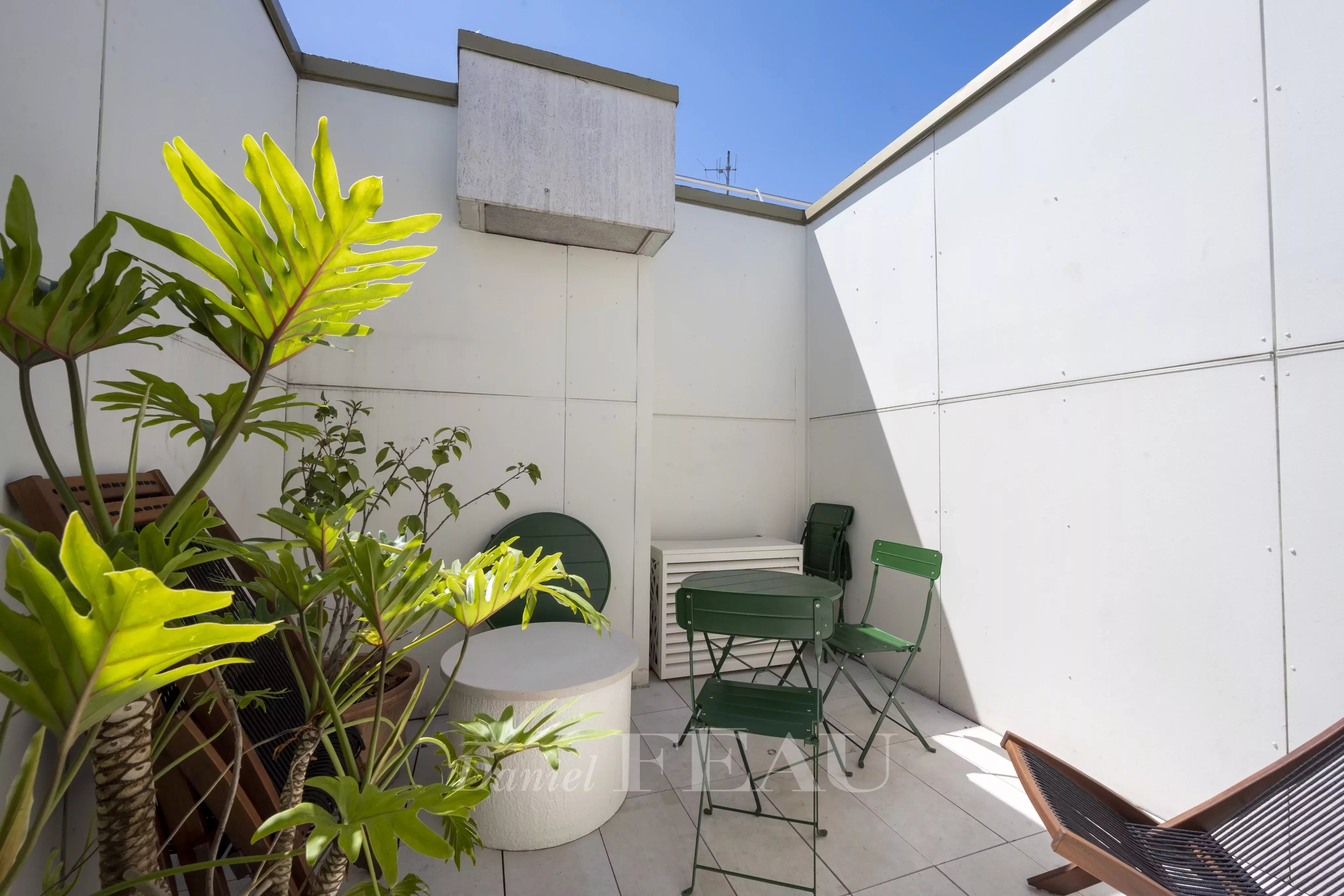 Sale Apartment Paris 17th