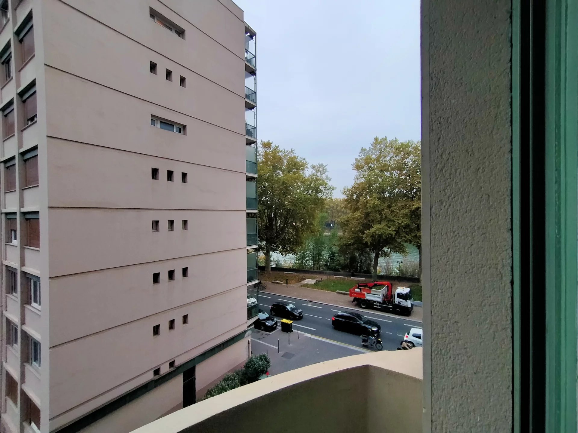 86215400 Location Lyon 4ème