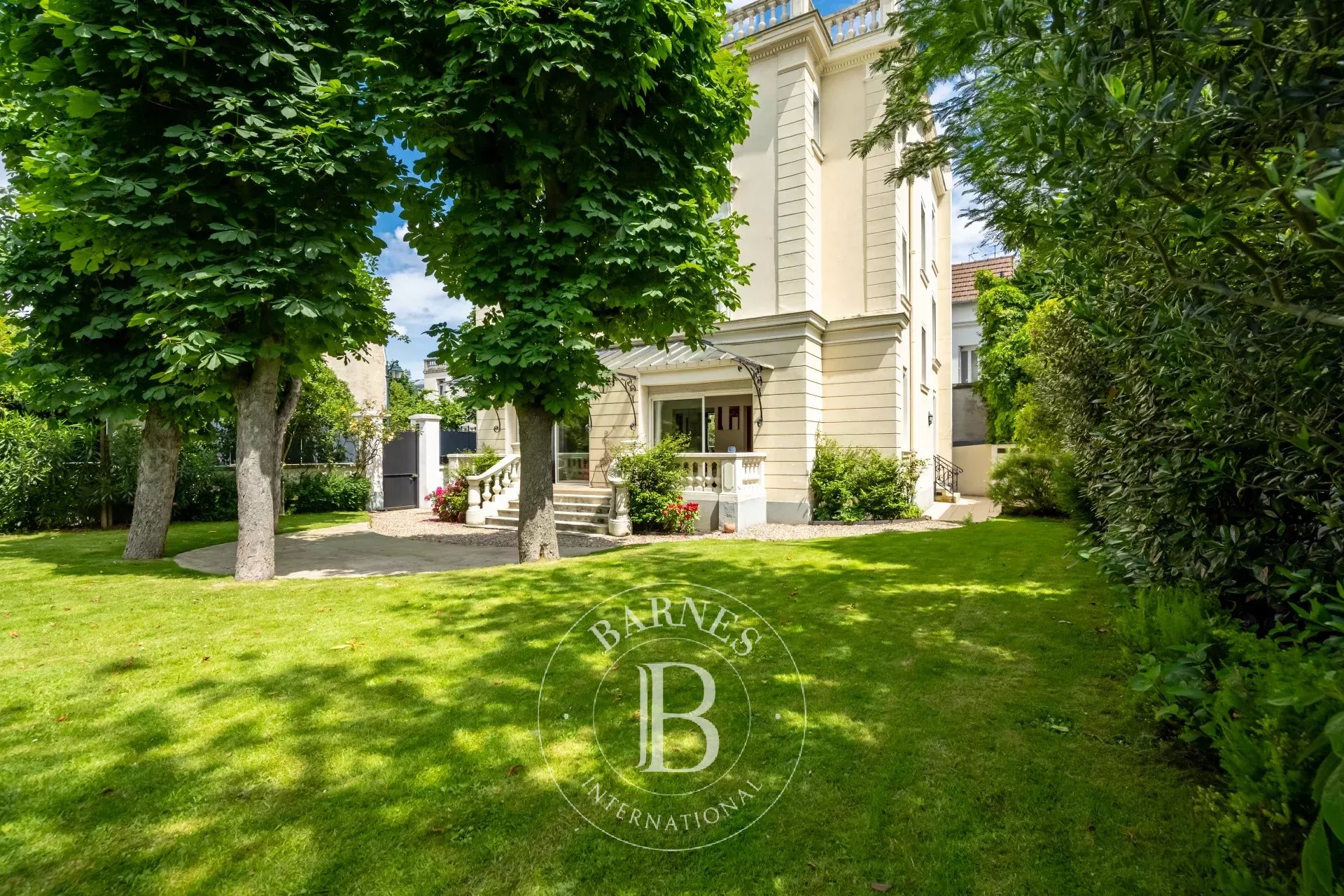 Palacete Asnières-sur-Seine  -  ref 83477200 (picture 2)
