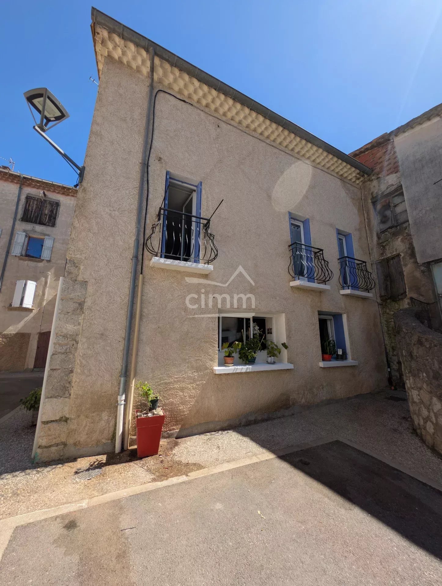 Agence immobilière de 