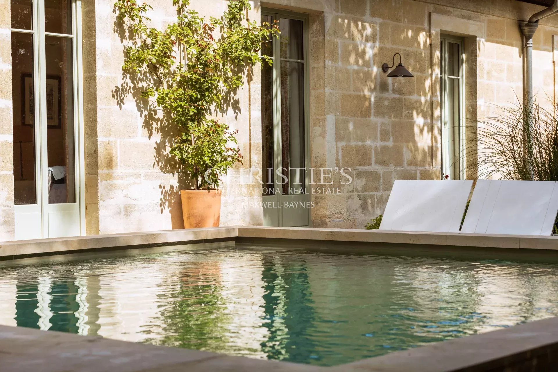 5 Bedroom Villa/Townhouse's Image 8