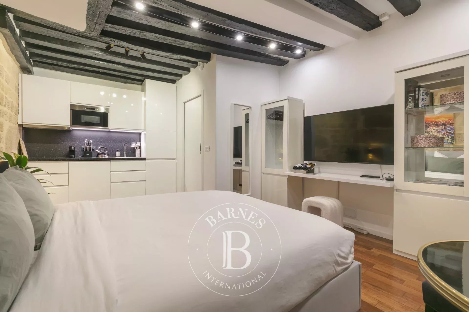 Daire Paris 1er - picture 4