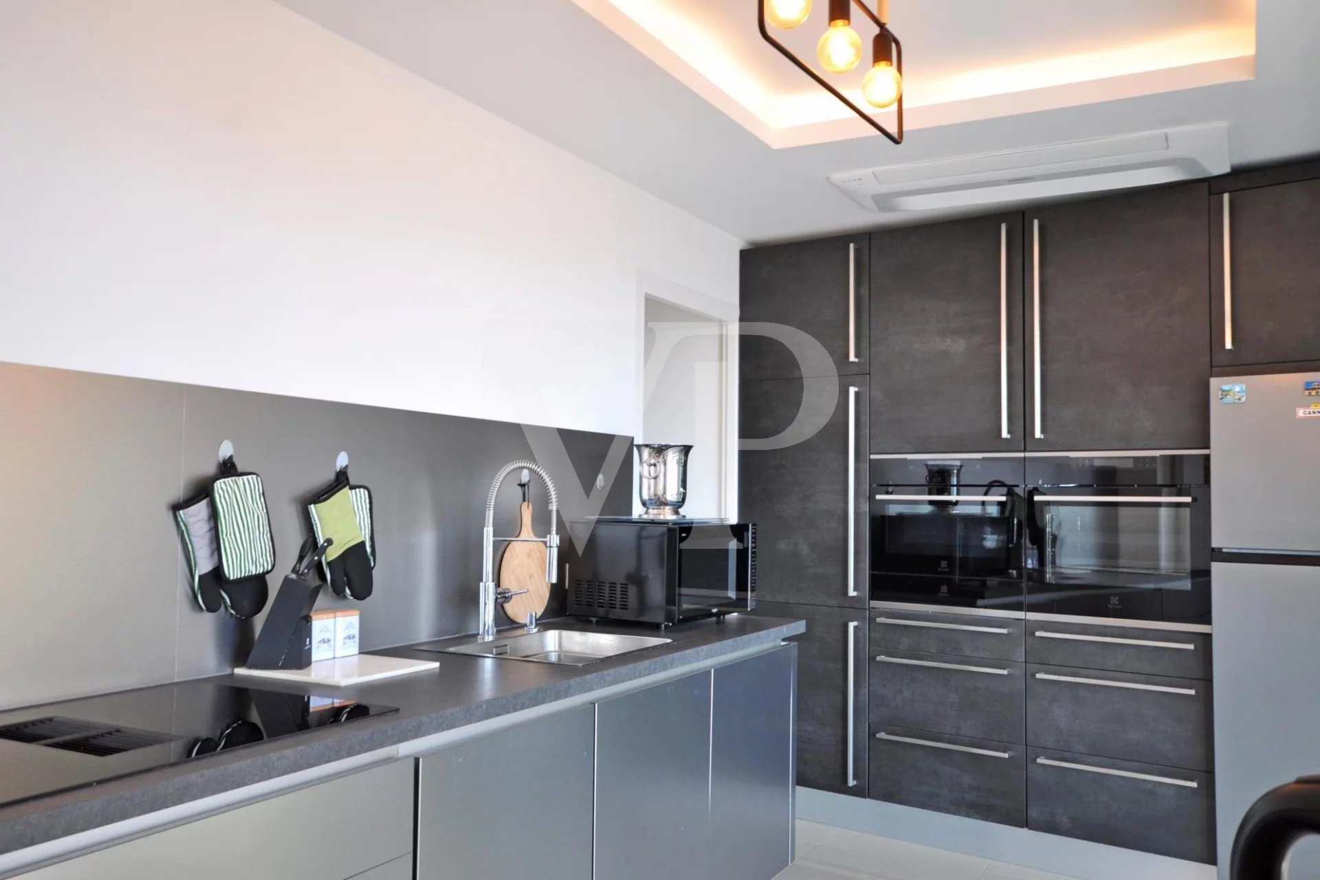 Verkauf - Wohnung Cannes (Suquet) - 1 575 000 €
