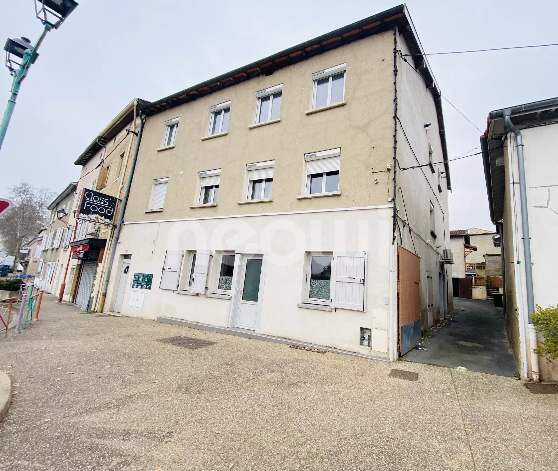 Sale Building Saint-Georges-de-Reneins