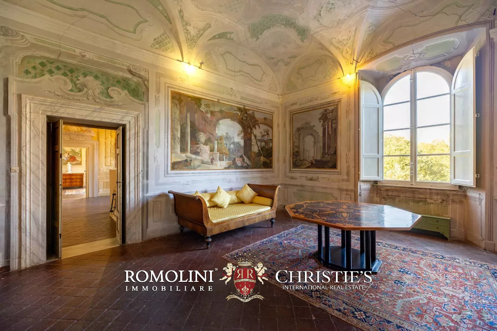 14 Bedroom Villa/Townhouse's Image 31