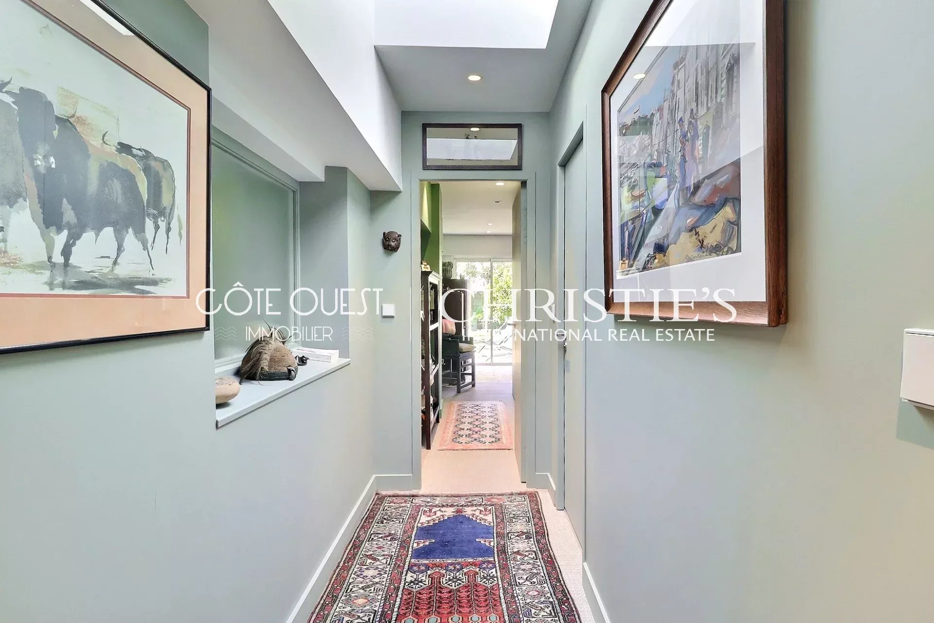 5 Bedroom Villa/Townhouse's Image 8