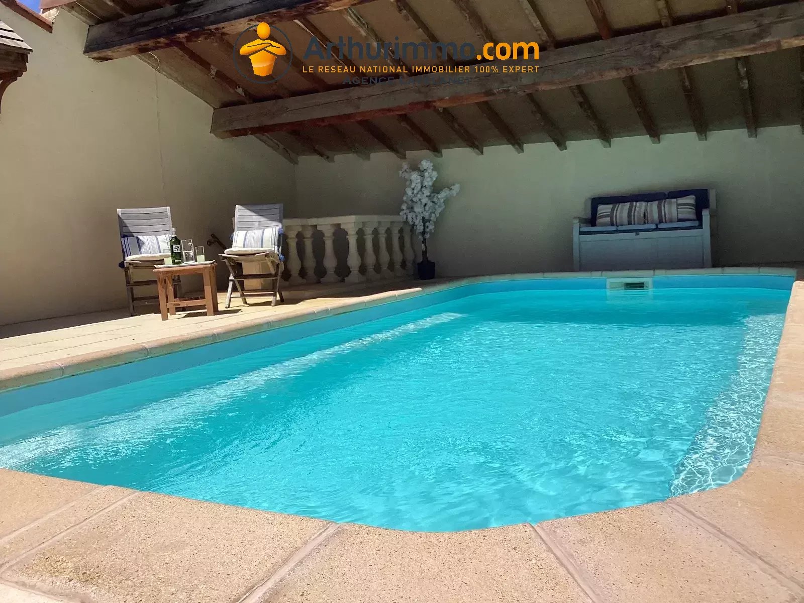 Agence immobilière de 