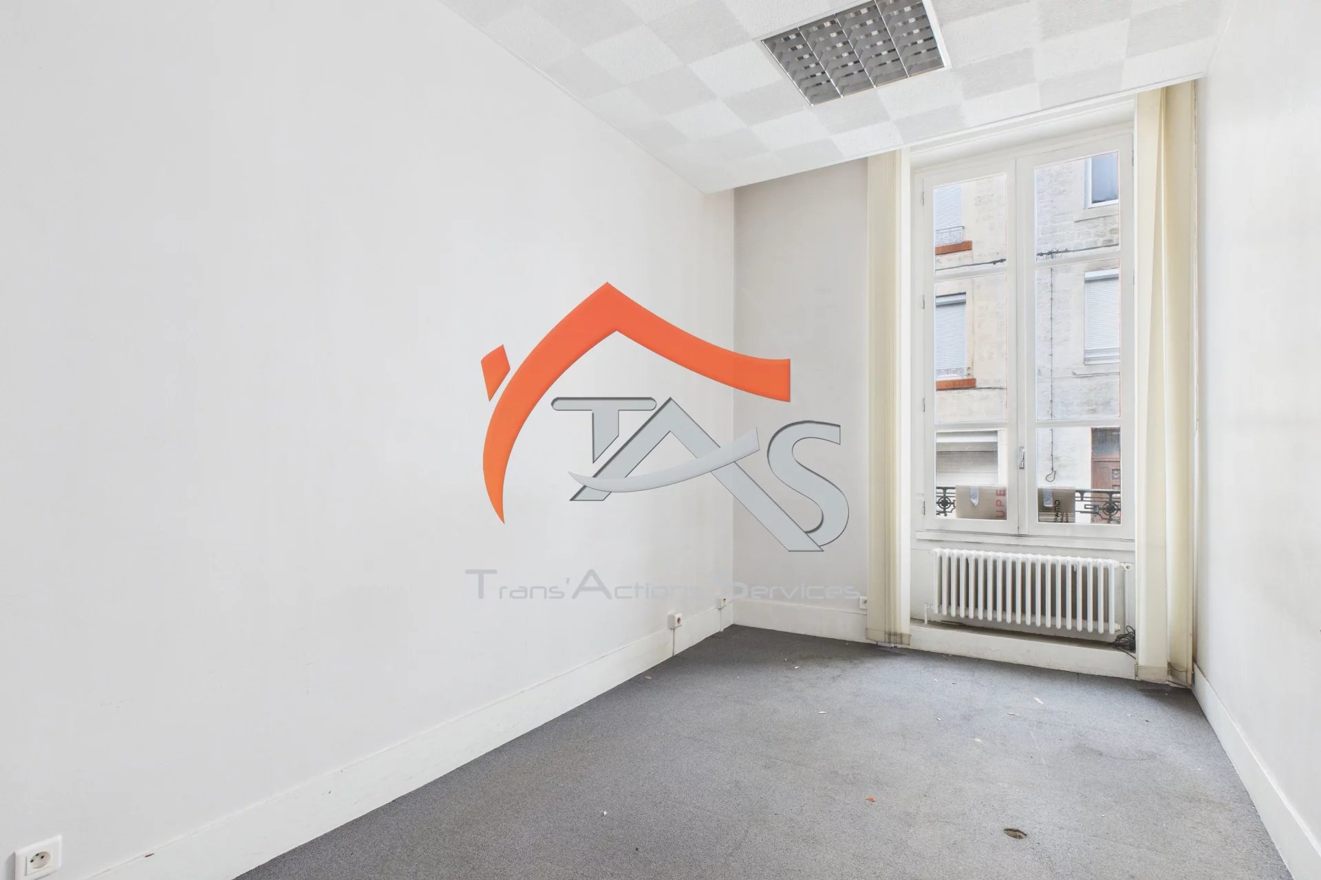 Plateau de 88 m² + cave - Photo 2