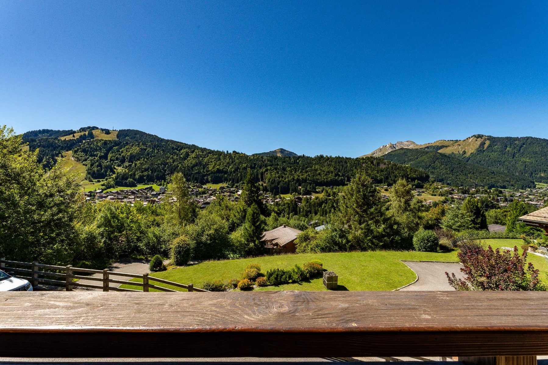 Photo of MONTRIOND - Exceptional 5-bedroom chalet in Montriond with cinema room and large garden