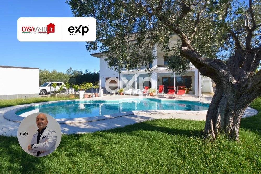 Esclusiva villa con piscina e vista mozzafiato – Torino di Sangro