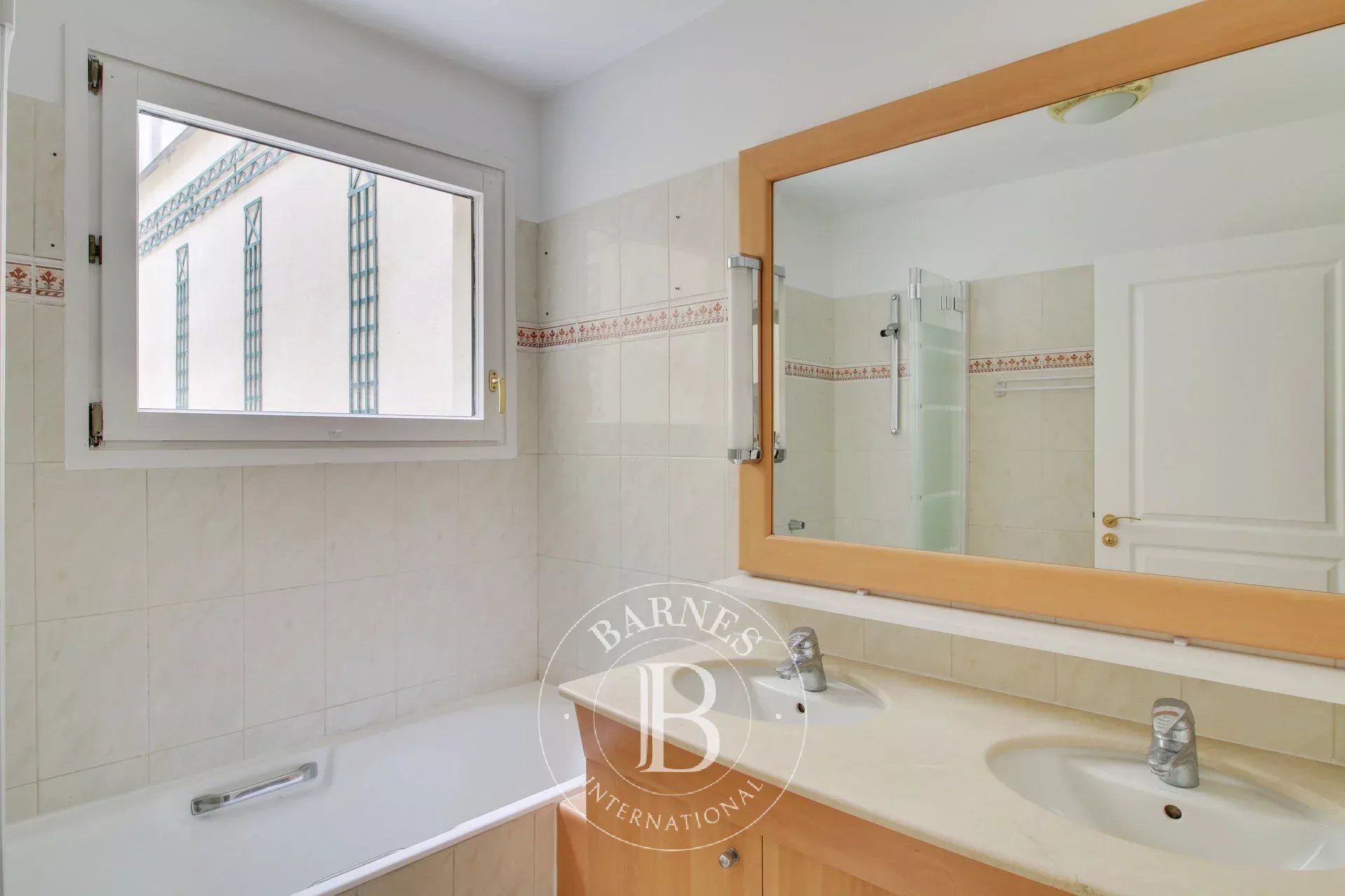 Daire Paris 6ème - picture 9