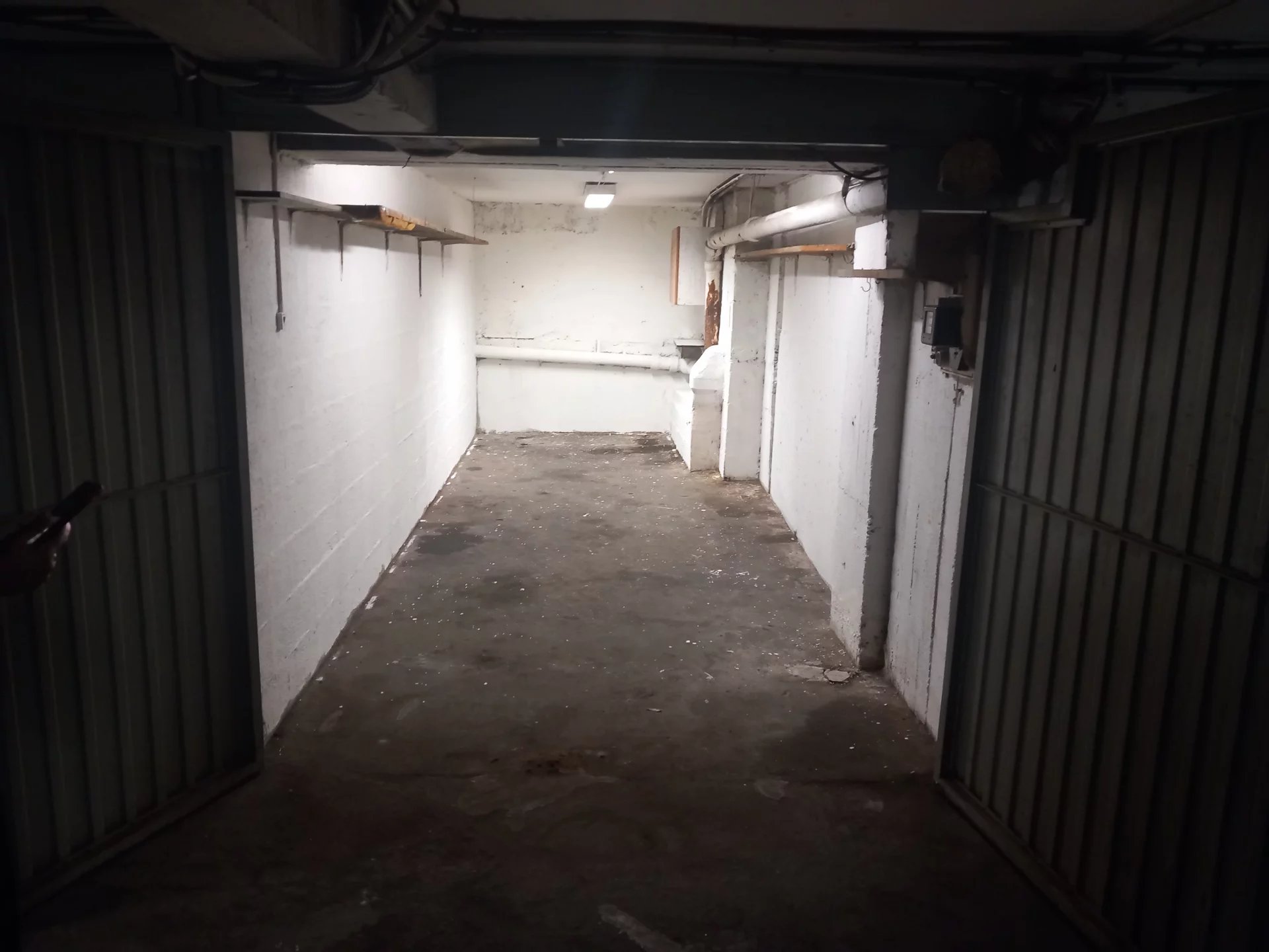 RUE JEAN VIGO - GARAGE FERME