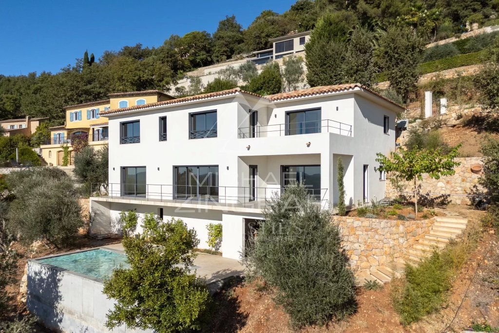 Villa for sale in Speracedes — contemporary villa with panoramic sea views
