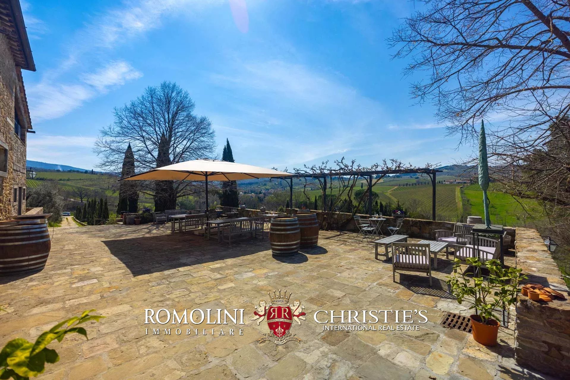 5 Bedroom Vineyard's Image 20