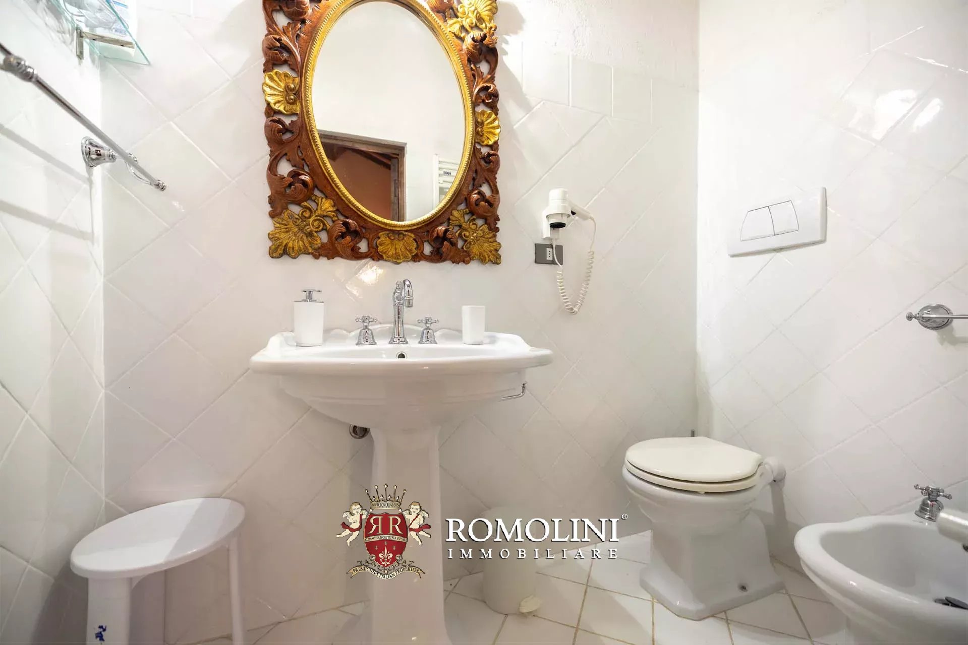 10 Bedroom Villa/Townhouse's Image 60
