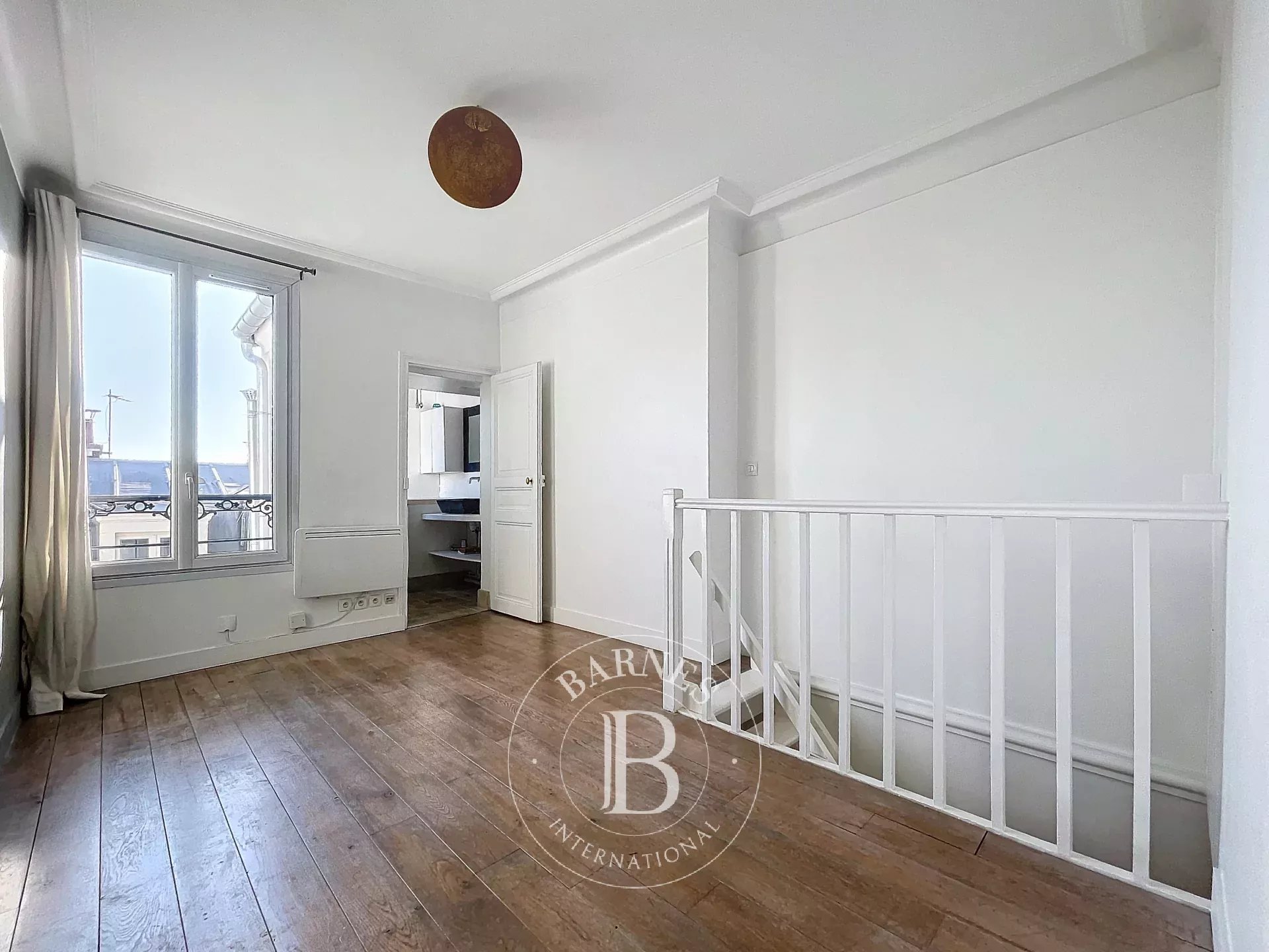 Daire Paris 18ème - picture 8