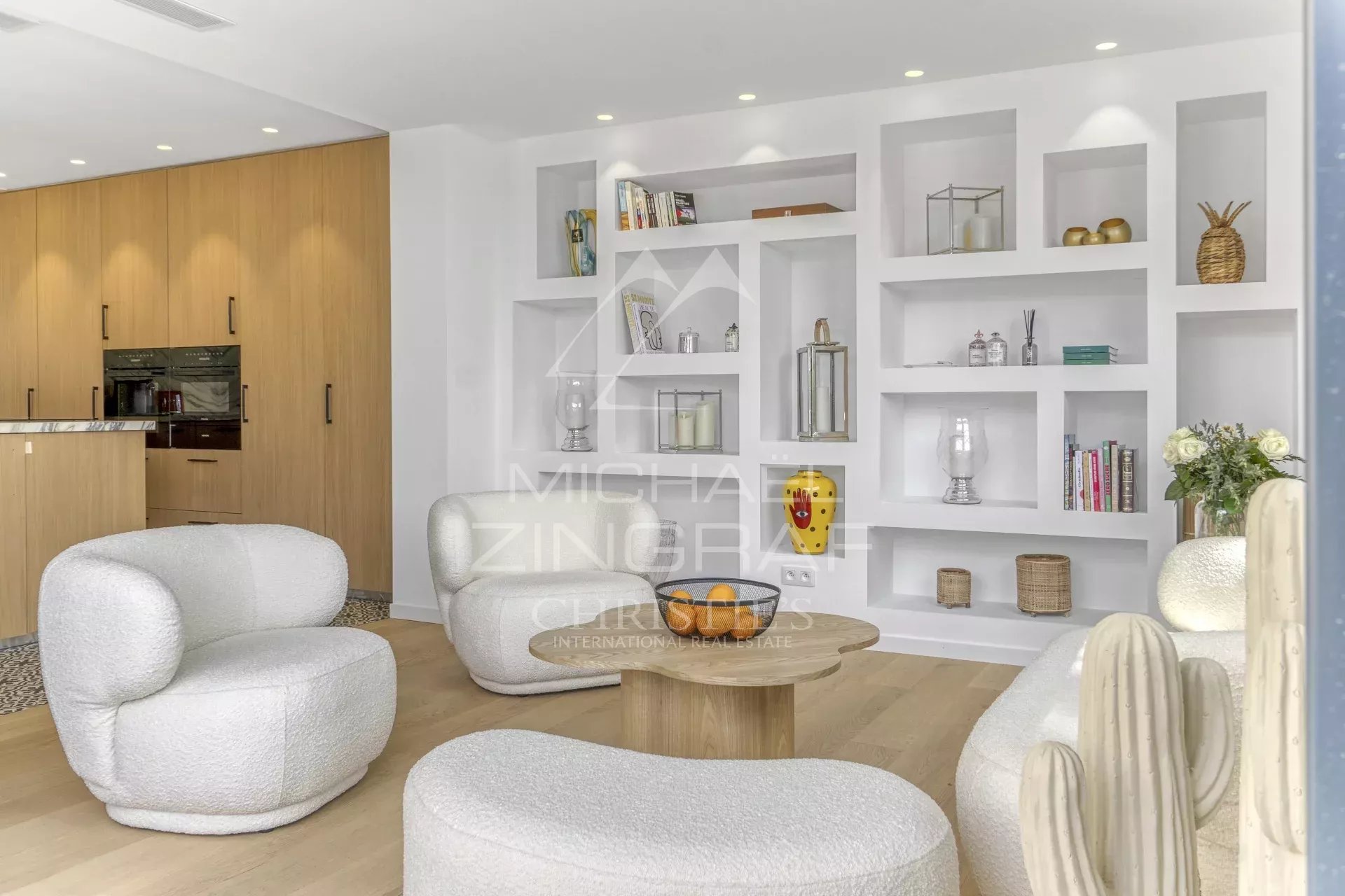 4 Bedroom Villa/Townhouse's Image 4
