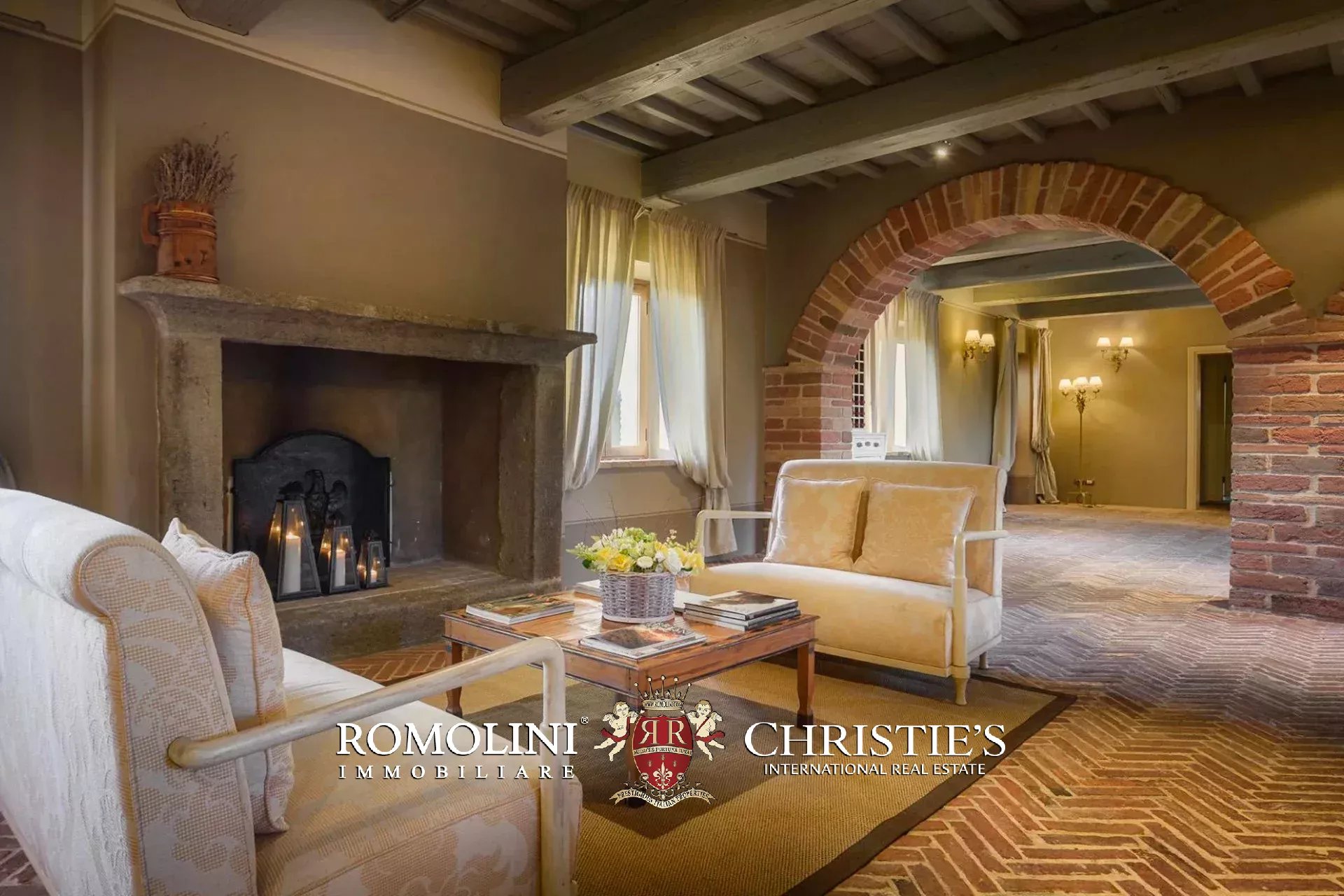 9 Bedroom Villa/Townhouse's Image 14