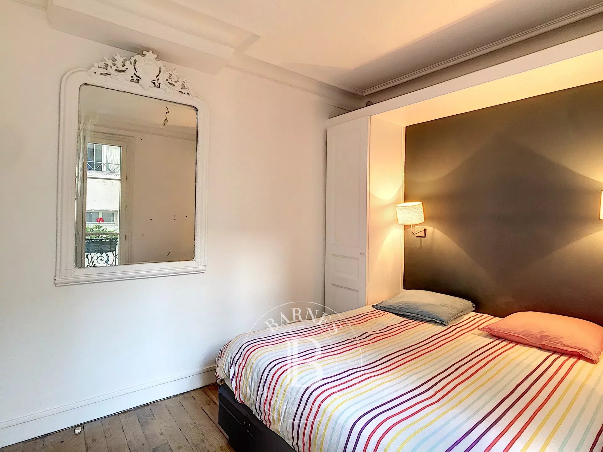 Daire Paris 4ème - picture 8