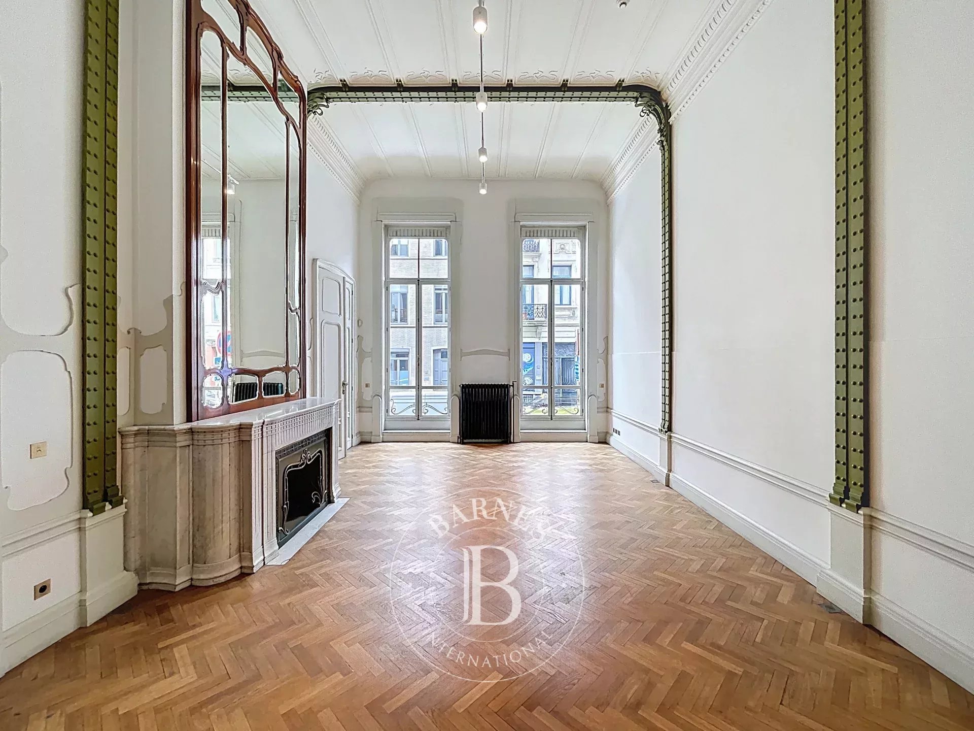 Prestigious office complex in a Victor Horta masterpiece