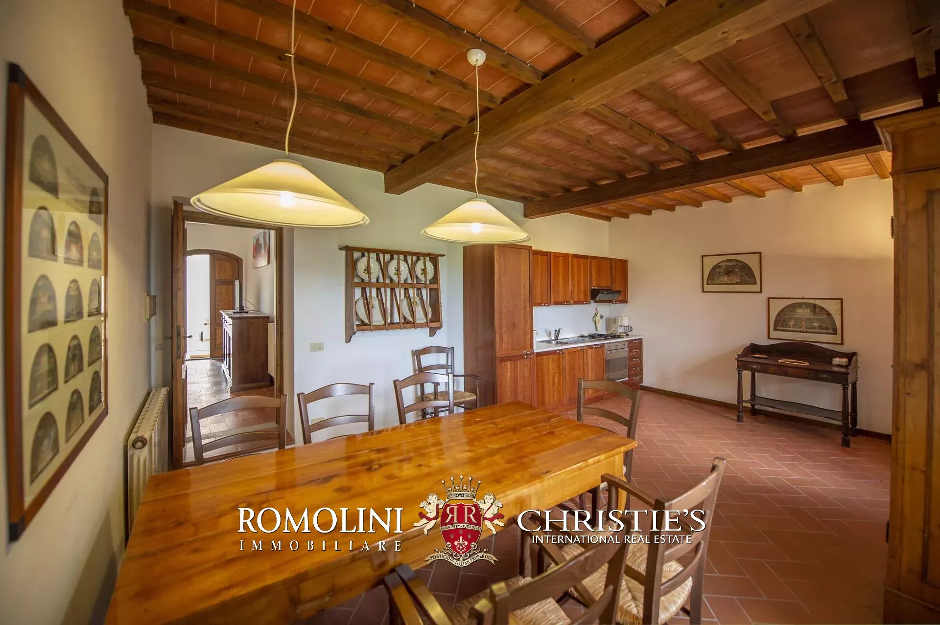 6 Bedroom Vineyard's Image 26