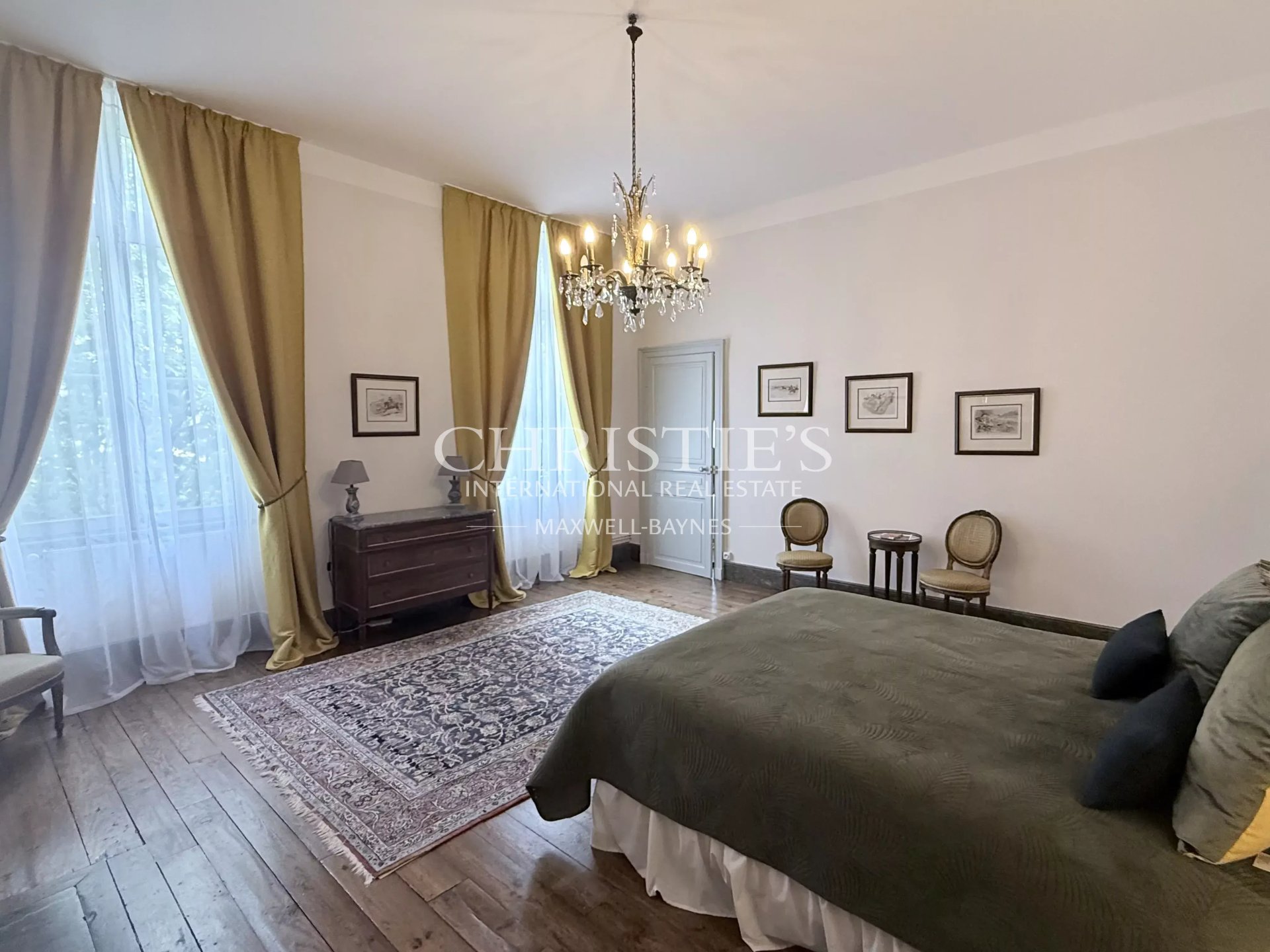 10 Bedroom Villa/Townhouse's Image 7