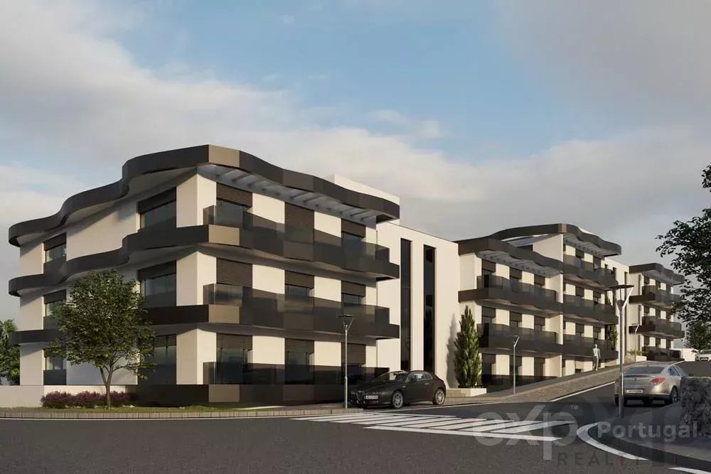 Apartamento T3 Bloco B 3º Andar Rua de Fervença