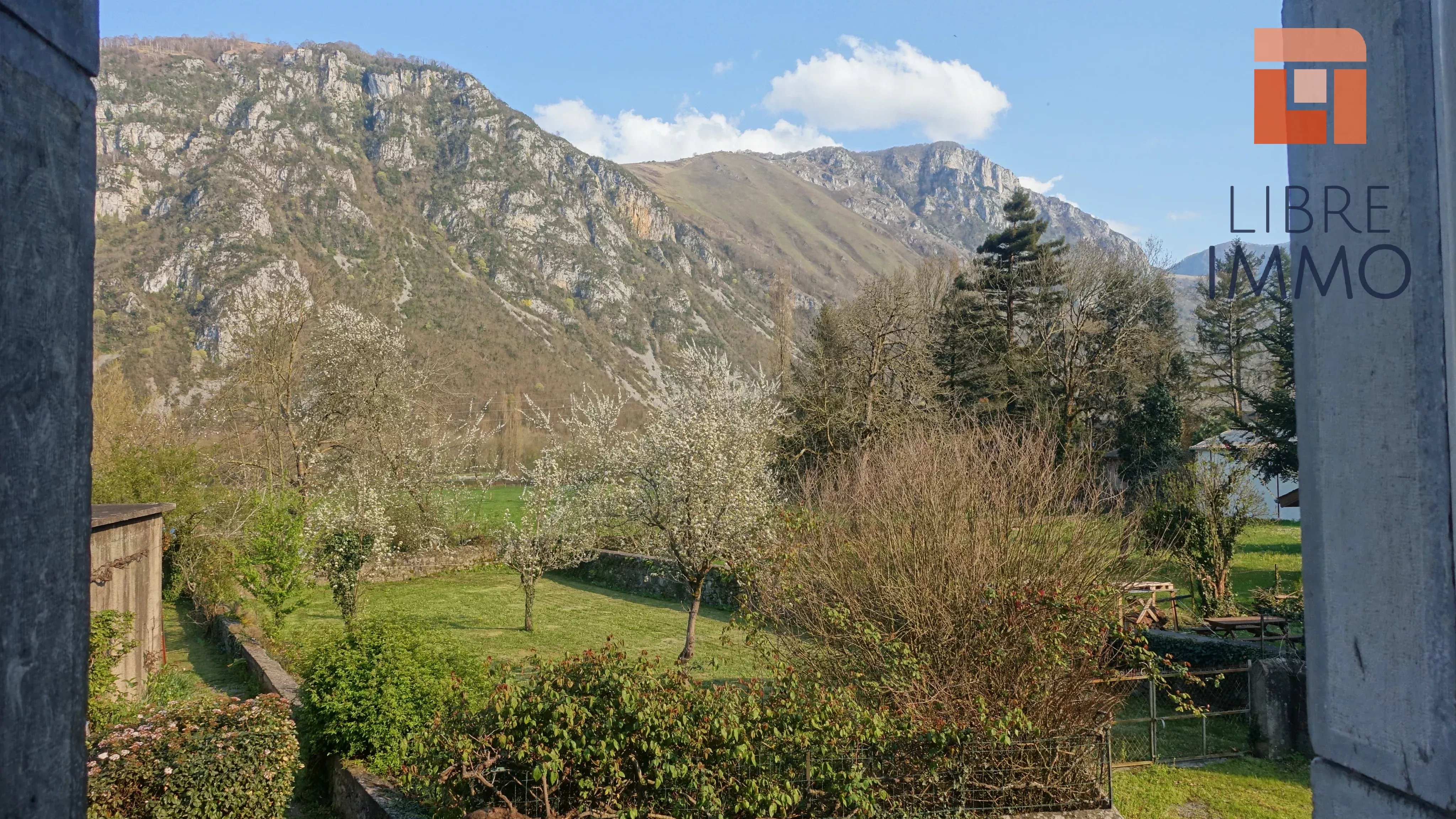 Maison de village typique 240m² avec jardin