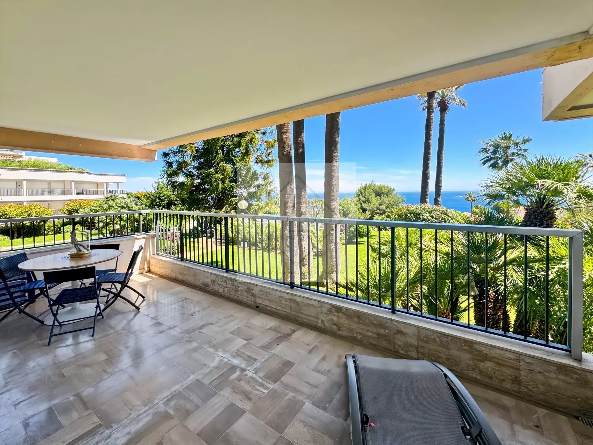 Appartement d'exception dans la prestigieuse résidence de Cannes Californie — photo 3