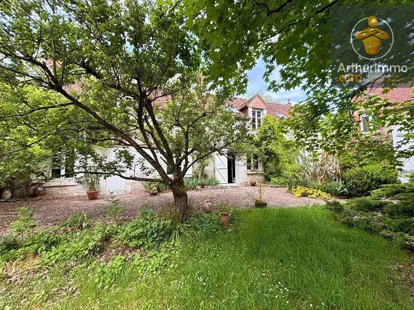 Charmante Maison à réinventer à Beaugency avec Jardin Spacieux — photo 7