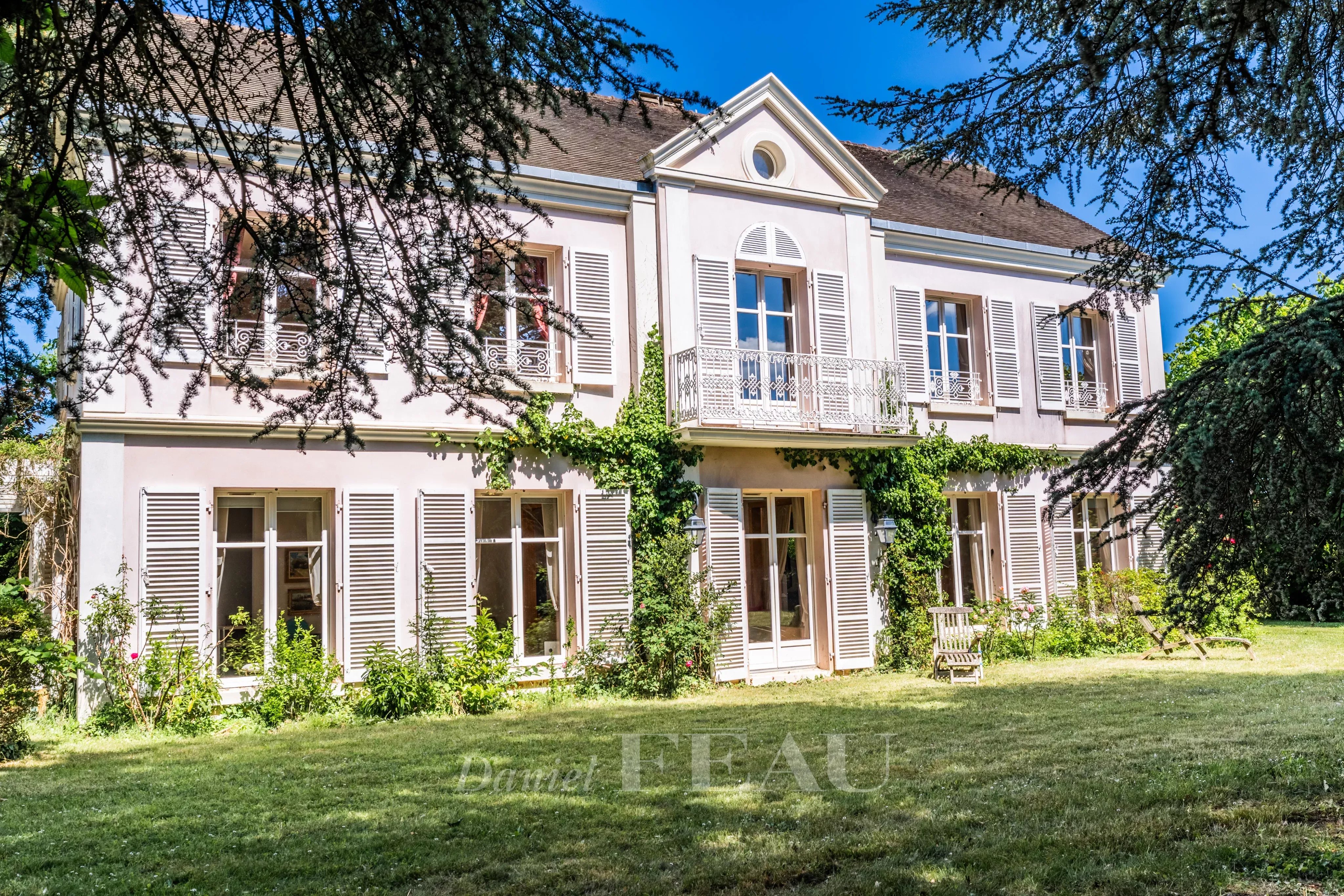 Maison familiale proche du centre de Montfort