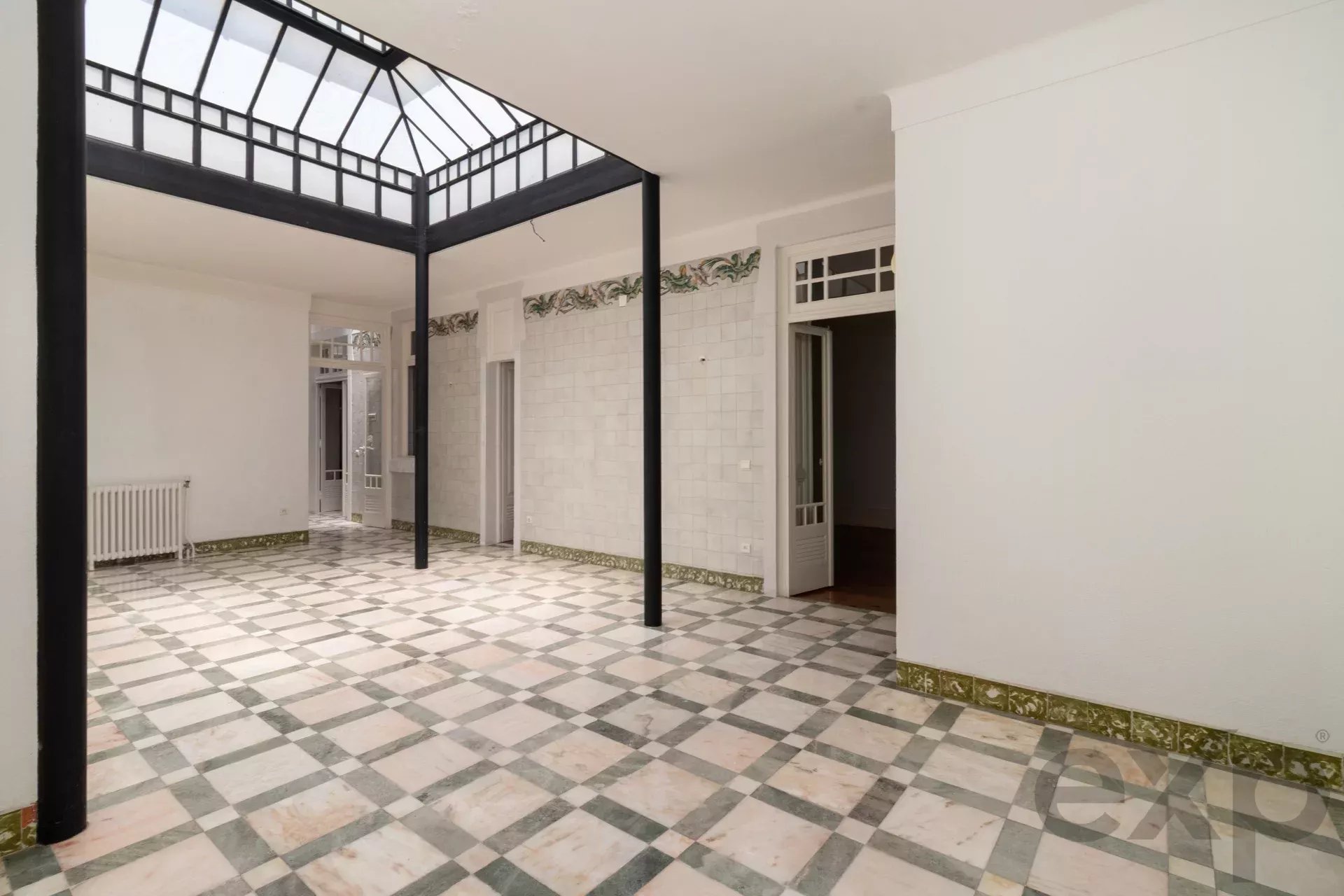 A 1909 Masterpiece: The Crown of Lisbon’s Hills 86119022 image 27