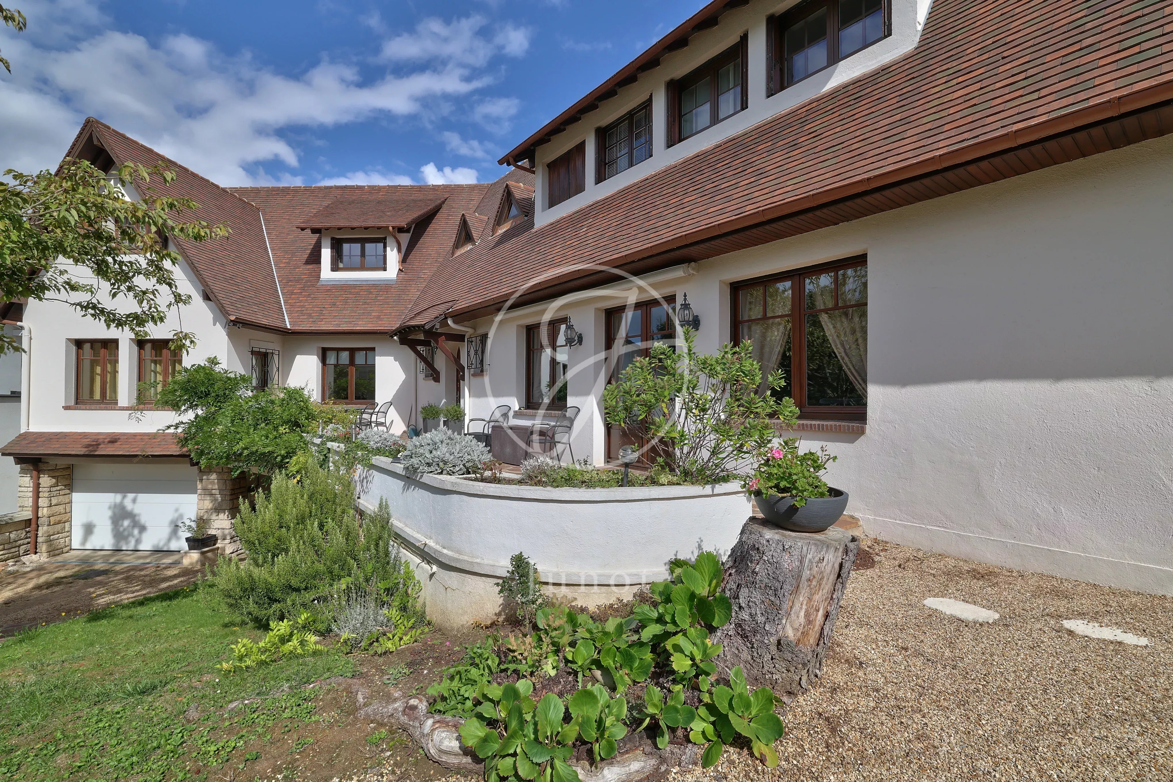 La Celle Saint-Cloud - LA CHATAIGNERAIE - Maison à vendre - 206m² , 330m² au total, - 5 chambres - Terrain de 547m².